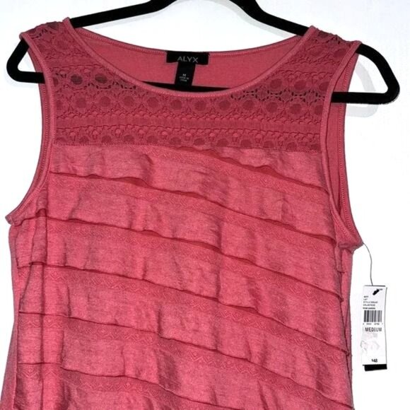 Alyx Sleeveless Pink Tiered Top With Lace Detail - Size M - Picture 2 of 8
